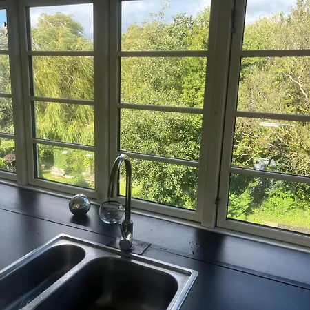 Charming With View, Tennis Court- 5 Minutes From Center アパート オーデンセ